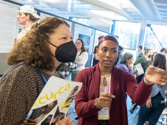 Student Presenting at CURCA Fair